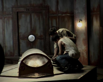 Szenenbild: Der Glassarg