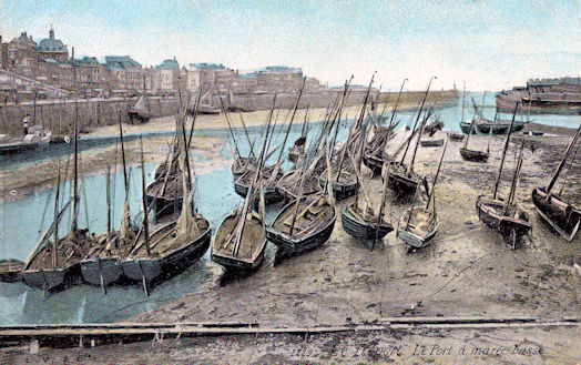 Treport, der Hafen bei Ebbe - um 1900